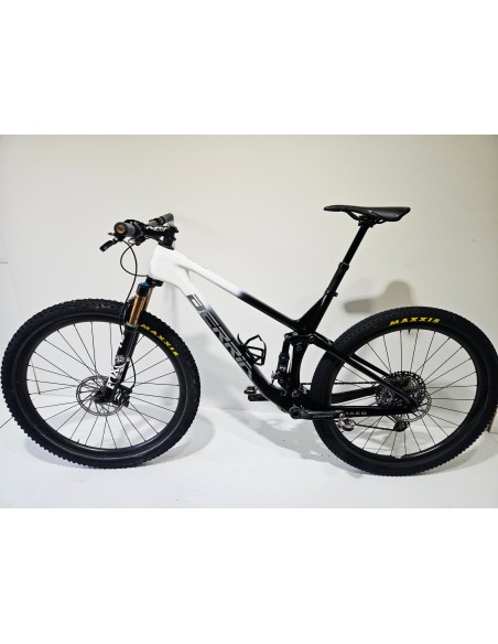 Berria Mako Carbon L