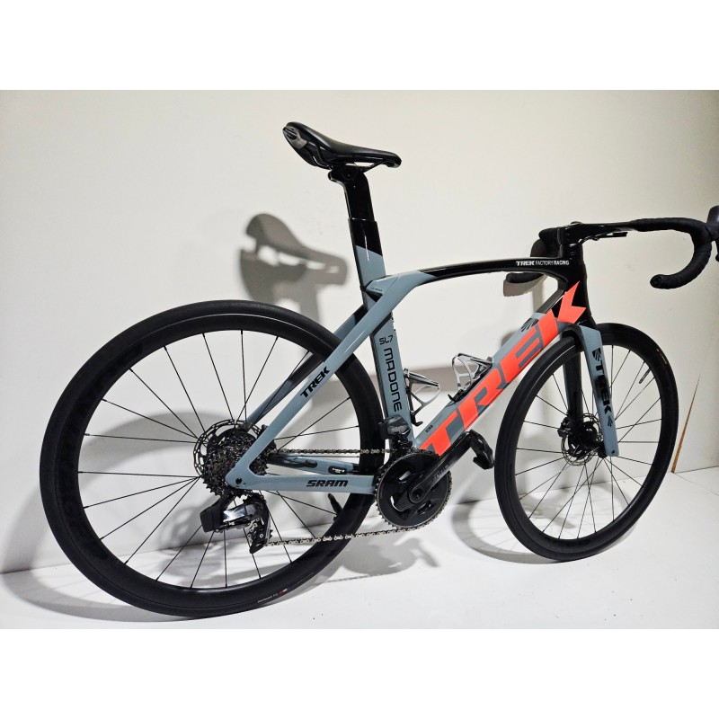 Trek Madone SL7 AXS Disc 56