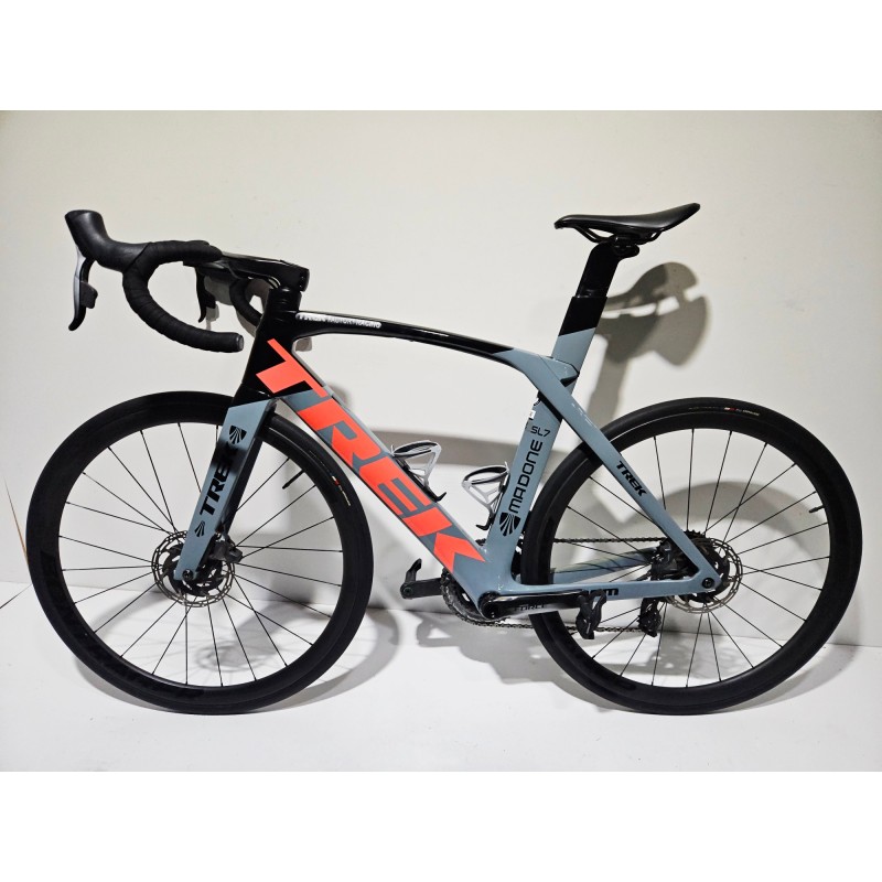 Trek Madone SL7 AXS Disc 56