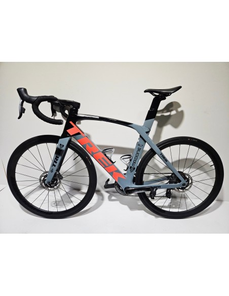 Trek Madone SL7 AXS Disc 56