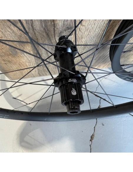 Juego de Ruedas Bontrager Kovee RSL 30 TLR Boost 29" - Carbono OCLV y DT Swiss 240