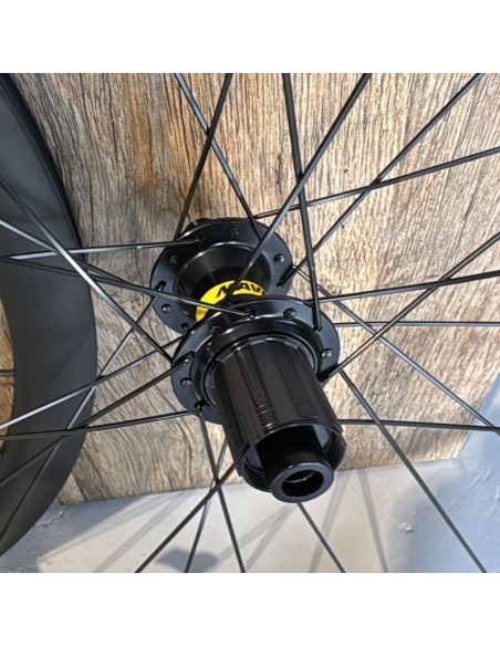 Juego de Ruedas Mavic Cosmic SLR 32 Disc - Carbono UST Tubeless - Buje ID360