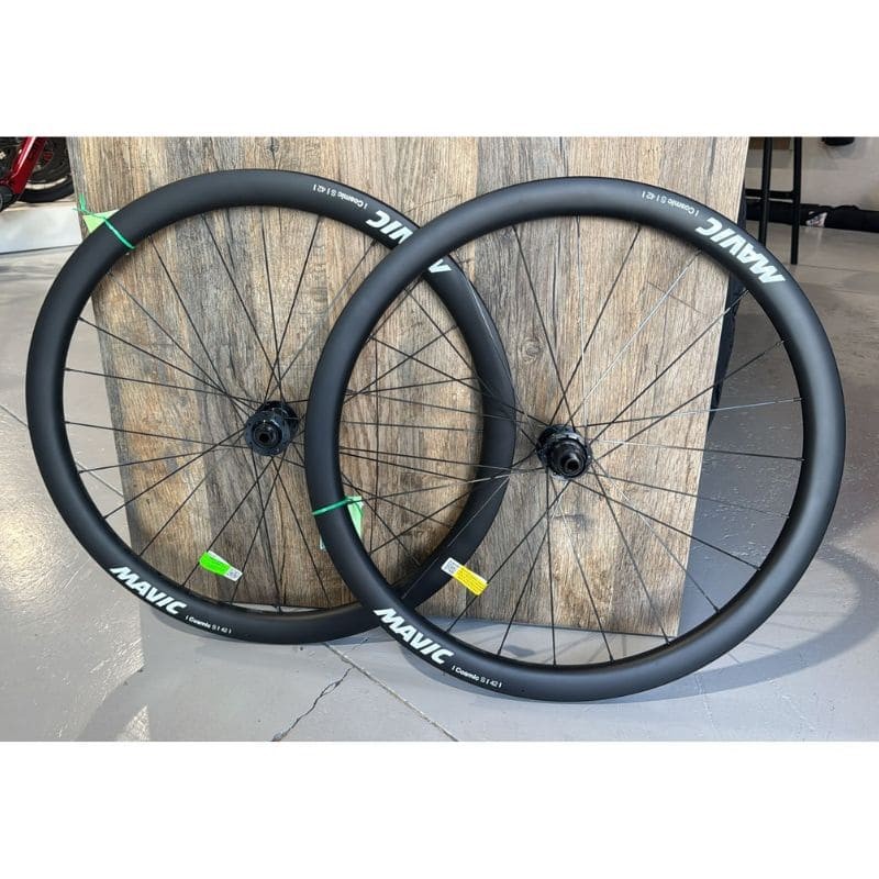 Juego de Ruedas Mavic Cosmic SLR 32...