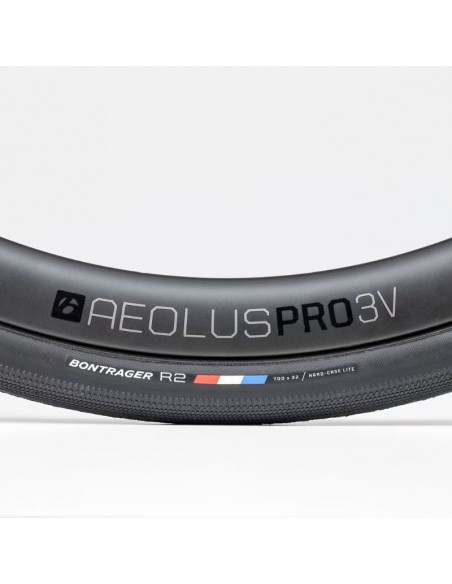 Cubierta para bicicleta de carretera Bontrager R2 Hard-Case Lite